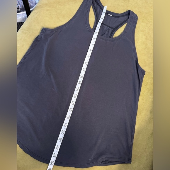 Lululemon Love Tank Pleated in Black Sz 6 EUC 89 - Picture 2 of 11